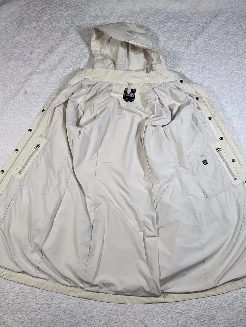 The North Face Women's Cream HyVent Belted Rain Trench Coat - Picture 10 of 15